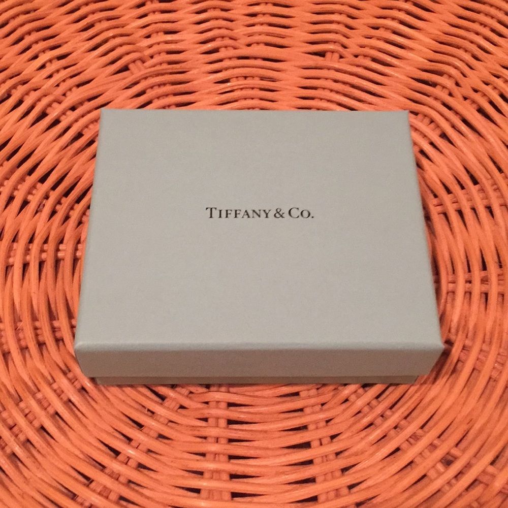 Tiffany Box - Picture 2 of 3